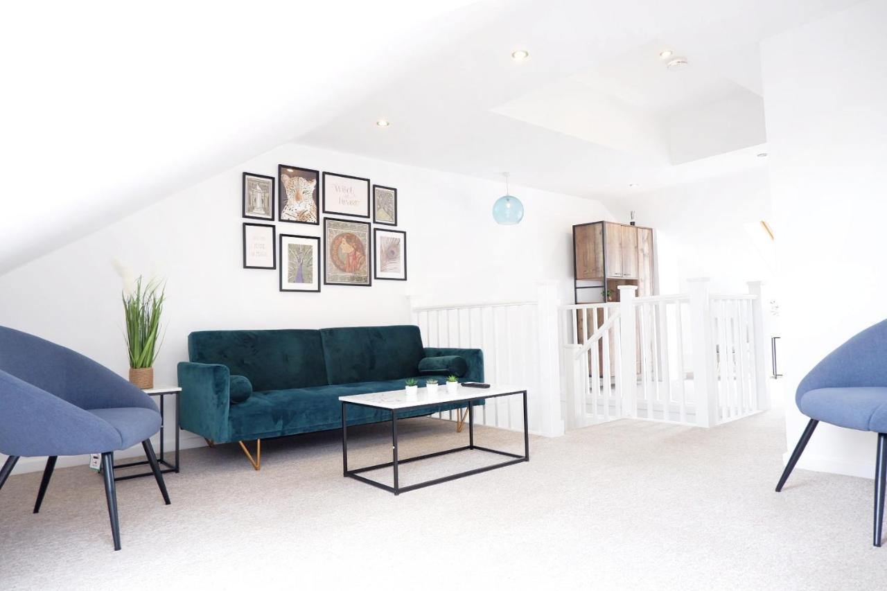 Comfortable And Cozy 4-Bedroom House Near The Hospital CBG Екстериор снимка
