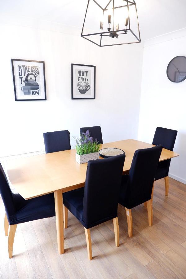 Comfortable And Cozy 4-Bedroom House Near The Hospital CBG Екстериор снимка
