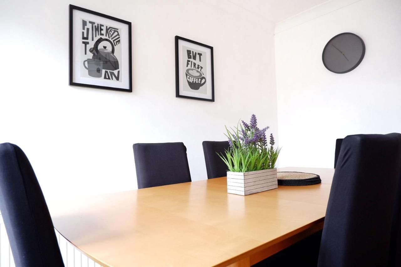 Comfortable And Cozy 4-Bedroom House Near The Hospital CBG Екстериор снимка