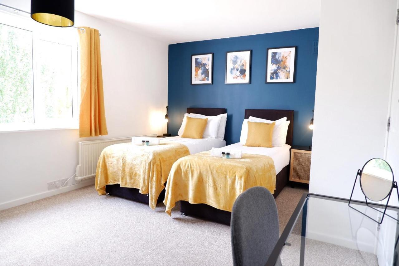 Comfortable And Cozy 4-Bedroom House Near The Hospital CBG Екстериор снимка